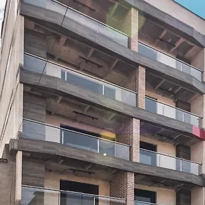 Apartment Magenta Loft