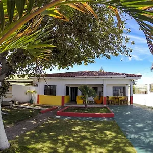 Sarie Bay Albergue